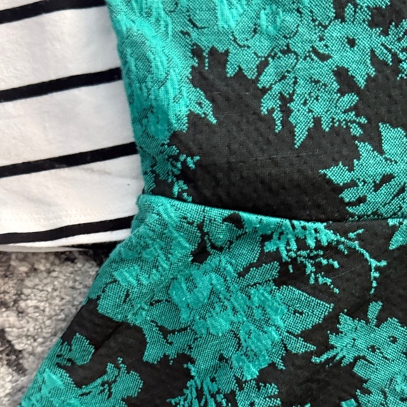 Bundle Express Peplum Short Sleeve Tees - Black, Green, Mint - Picture 5 of 6